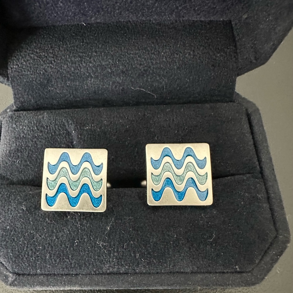 Men’s Silver Toned Cuff Links Blue Glass Wavy Lines